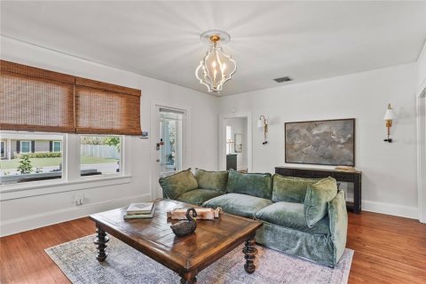 House in Lakeland, Florida 4 bedrooms, 189.61 sq.m. № 1894064 - photo 6
