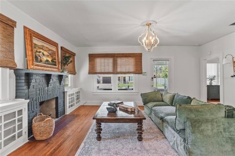 House in Lakeland, Florida 4 bedrooms, 189.61 sq.m. № 1894064 - photo 4