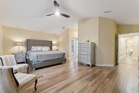 House in Orlando, Florida 4 bedrooms, 261.61 sq.m. № 2225628 - photo 27