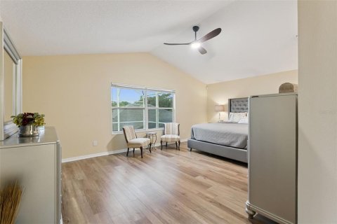 House in Orlando, Florida 4 bedrooms, 261.61 sq.m. № 2225628 - photo 28