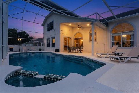 House in Orlando, Florida 4 bedrooms, 261.61 sq.m. № 2225628 - photo 3