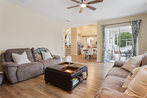 House in Orlando, Florida 4 bedrooms, 261.61 sq.m. № 2225628 - photo 14