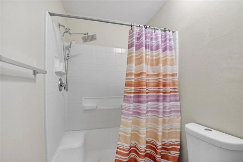 Townhouse in Brandon, Florida 3 bedrooms, 126.53 sq.m. № 2202957 - photo 29