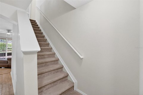 Townhouse in Brandon, Florida 3 bedrooms, 126.53 sq.m. № 2202957 - photo 18