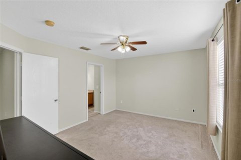 Townhouse in Brandon, Florida 3 bedrooms, 126.53 sq.m. № 2202957 - photo 24