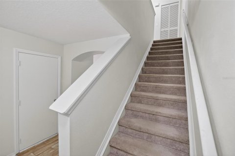 Townhouse in Brandon, Florida 3 bedrooms, 126.53 sq.m. № 2202957 - photo 19