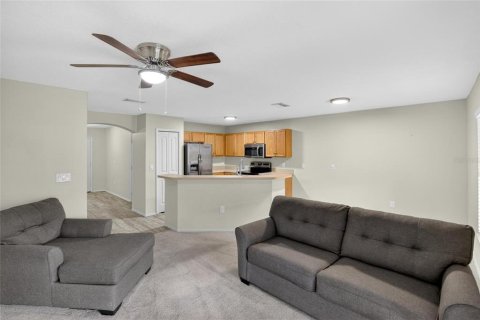 Townhouse in Brandon, Florida 3 bedrooms, 126.53 sq.m. № 2202957 - photo 17