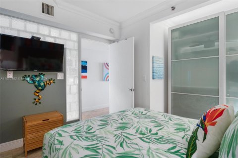 Copropriété à louer à Hallandale Beach, Floride: 1 chambre, 75.34 m2 № 1073949 - photo 12