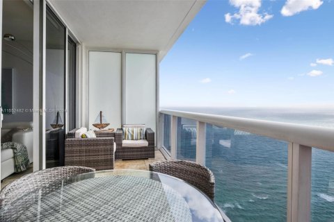 Copropriété à louer à Hallandale Beach, Floride: 1 chambre, 75.34 m2 № 1073949 - photo 16