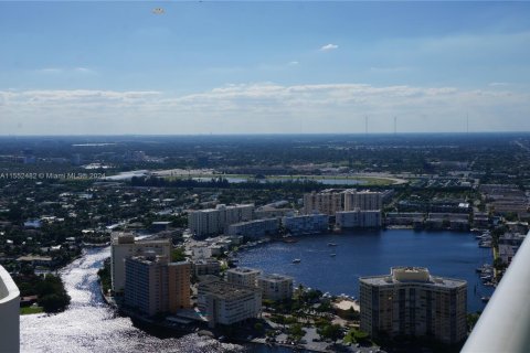 Copropriété à louer à Hallandale Beach, Floride: 1 chambre, 75.34 m2 № 1073949 - photo 22