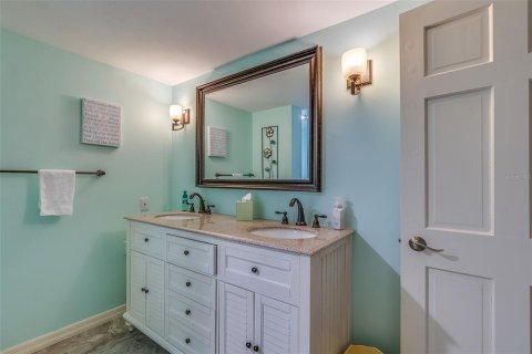 Condominio en alquiler en Saint Pete Beach, Florida, 3 dormitorios, 208.1 m2 № 2205657 - foto 23