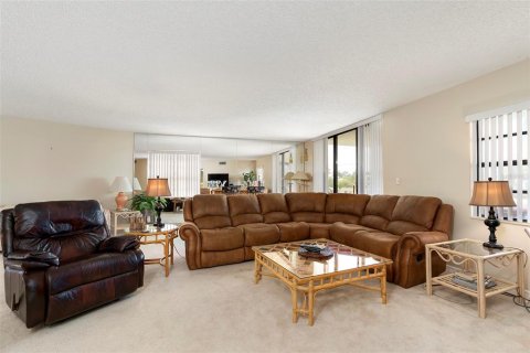 Condominio en alquiler en Saint Pete Beach, Florida, 3 dormitorios, 208.1 m2 № 2205657 - foto 4
