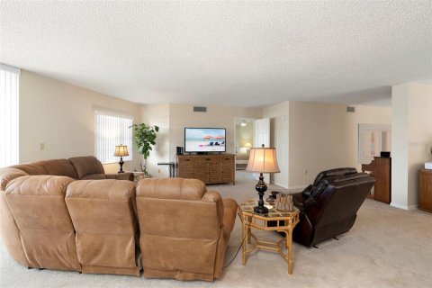 Condominio en alquiler en Saint Pete Beach, Florida, 3 dormitorios, 208.1 m2 № 2205657 - foto 5