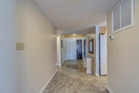 Condominio en alquiler en Saint Pete Beach, Florida, 3 dormitorios, 208.1 m2 № 2205657 - foto 28