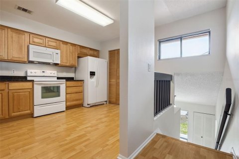 Condo in Orlando, Florida, 2 bedrooms  № 2151006 - photo 4