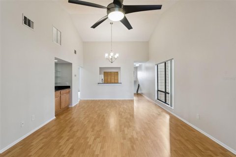 Condo in Orlando, Florida, 2 bedrooms  № 2151006 - photo 5