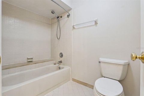 Condo in Orlando, Florida, 2 bedrooms  № 2151006 - photo 15