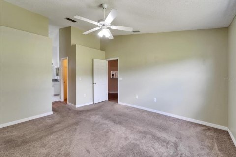 House in Plant City, Florida 3 bedrooms, 144.83 sq.m. № 1792264 - photo 13