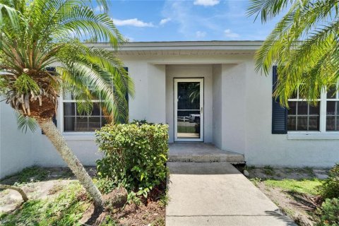 House in Plant City, Florida 3 bedrooms, 144.83 sq.m. № 1792264 - photo 4