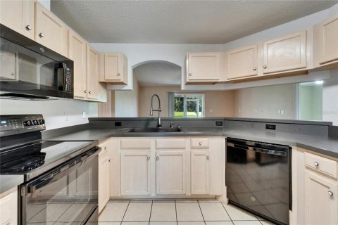 House in Plant City, Florida 3 bedrooms, 144.83 sq.m. № 1792264 - photo 20