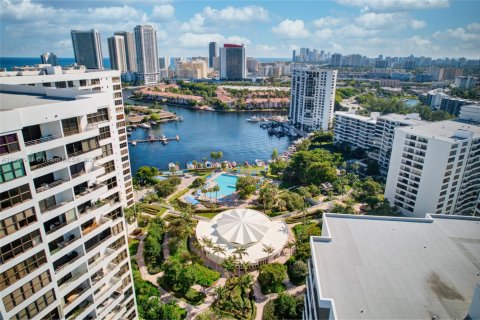 Купить кондоминиум в Халландейл-Бич, Флорида 1 спальня, 92.9м2, № 2012913 - фото 29