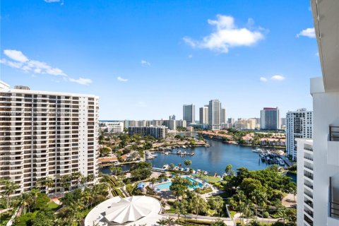 Купить кондоминиум в Халландейл-Бич, Флорида 1 спальня, 92.9м2, № 2012913 - фото 22