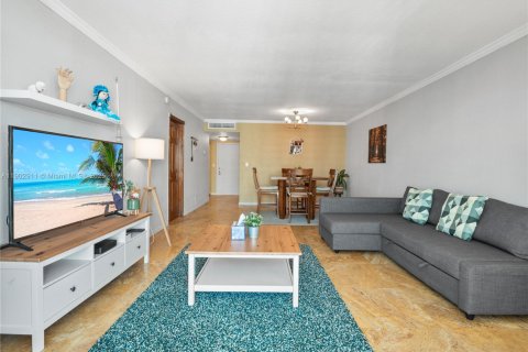 Купить кондоминиум в Халландейл-Бич, Флорида 1 спальня, 92.9м2, № 2012913 - фото 8