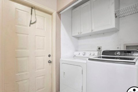 Apartment in Coral Springs, Florida 2 bedrooms, 92.9 sq.m. № 2288248 - photo 6