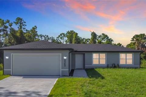 House in North Port, Florida 3 bedrooms, 148.64 sq.m. № 2196074