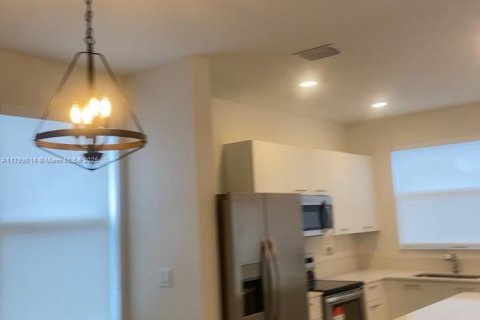 Adosado en venta en Miami, Florida, 3 dormitorios, 123.37 m2 № 1684212 - foto 16