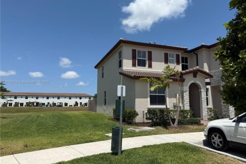 Adosado en venta en Miami, Florida, 3 dormitorios, 123.37 m2 № 1684212 - foto 2