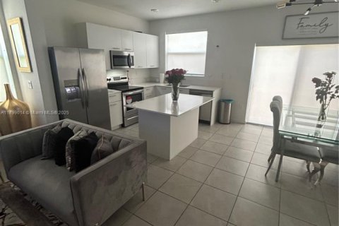 Adosado en venta en Miami, Florida, 3 dormitorios, 123.37 m2 № 1684212 - foto 19