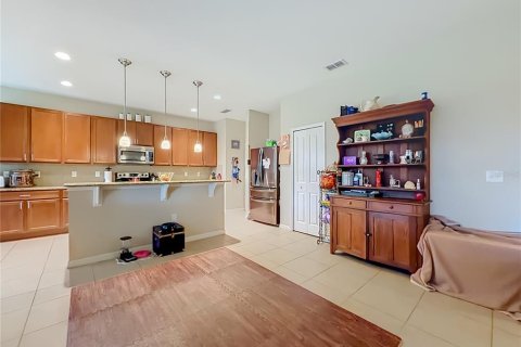 House in Orlando, Florida 4 bedrooms, 226.59 sq.m. № 2215813 - photo 8