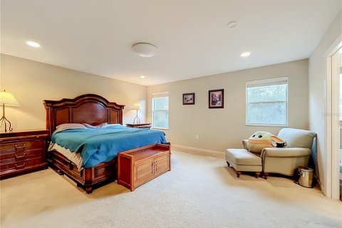 House in Orlando, Florida 4 bedrooms, 226.59 sq.m. № 2215813 - photo 22