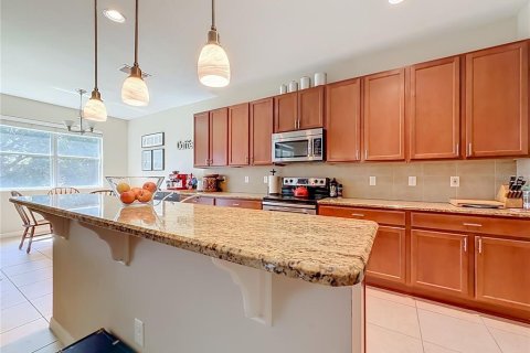 House in Orlando, Florida 4 bedrooms, 226.59 sq.m. № 2215813 - photo 9