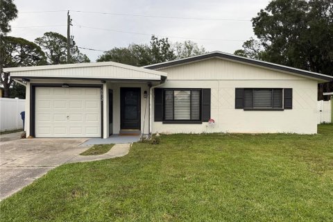 Casa en New Port Richey, Florida 3 dormitorios, 74.32 m2 № 2102600