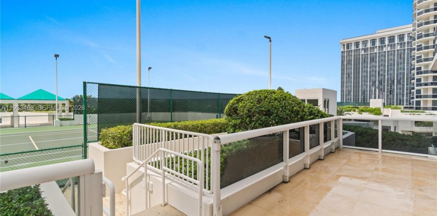 Кондоминиум с 2 спальнями в Майами-Бич, Флорида № 2055293