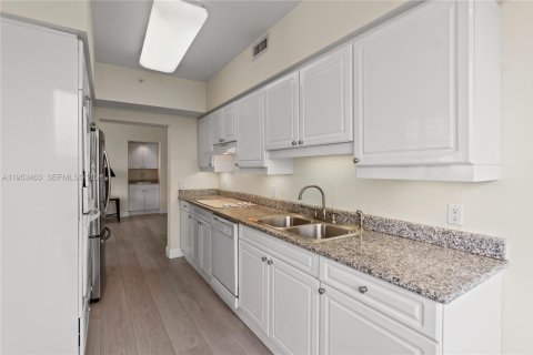 Купить кондоминиум в Майами-Бич, Флорида 2 спальни, 128.21м2, № 2055293 - фото 18