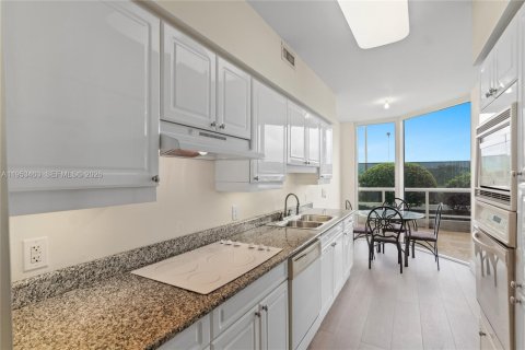 Купить кондоминиум в Майами-Бич, Флорида 2 спальни, 128.21м2, № 2055293 - фото 14