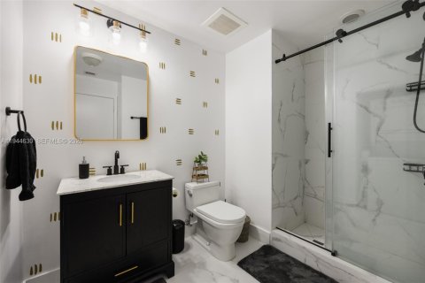 Купить кондоминиум в Майами, Флорида 2 спальни, 94.11м2, № 2001950 - фото 12