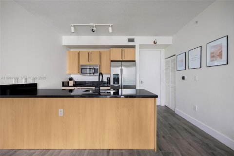 Купить кондоминиум в Майами, Флорида 2 спальни, 94.11м2, № 2001950 - фото 7