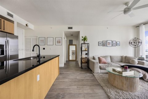 Купить кондоминиум в Майами, Флорида 2 спальни, 94.11м2, № 2001950 - фото 5