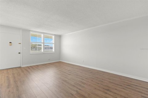 Copropriété à louer à Saint Petersburg, Floride: 1 chambre, 85.93 m2 № 2209893 - photo 4