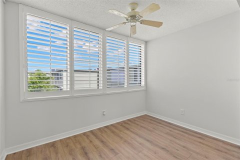 Copropriété à louer à Saint Petersburg, Floride: 1 chambre, 85.93 m2 № 2209893 - photo 12