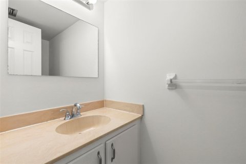 Copropriété à louer à Saint Petersburg, Floride: 1 chambre, 85.93 m2 № 2209893 - photo 14