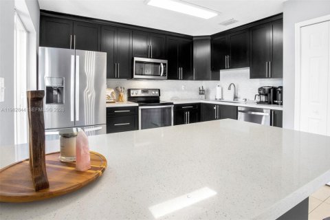 Купить виллу или дом в Катлер-Бей, Флорида 4 спальни, 158.4м2, № 2052493 - фото 5