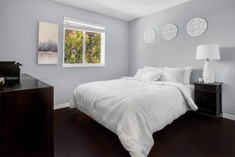 Купить виллу или дом в Катлер-Бей, Флорида 4 спальни, 158.4м2, № 2052493 - фото 29