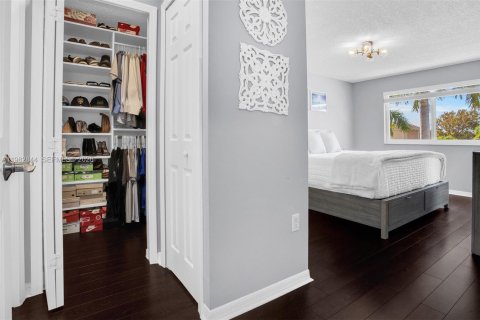 Купить виллу или дом в Катлер-Бей, Флорида 4 спальни, 158.4м2, № 2052493 - фото 21