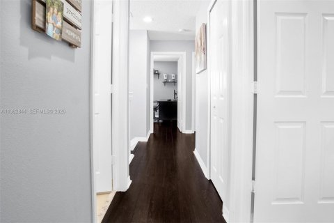 Купить виллу или дом в Катлер-Бей, Флорида 4 спальни, 158.4м2, № 2052493 - фото 27