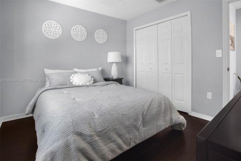 Купить виллу или дом в Катлер-Бей, Флорида 4 спальни, 158.4м2, № 2052493 - фото 28